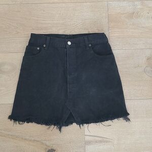 Levi's 501 women's black jean high waisted mini skirt Size 38x34